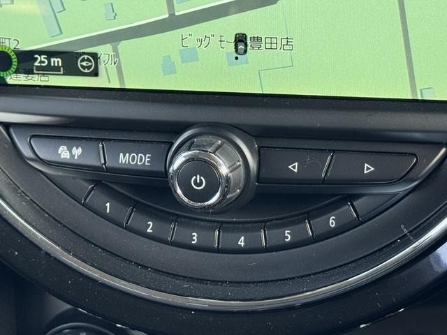 BMW MINI ONE 5DOOR 2018 Image 31