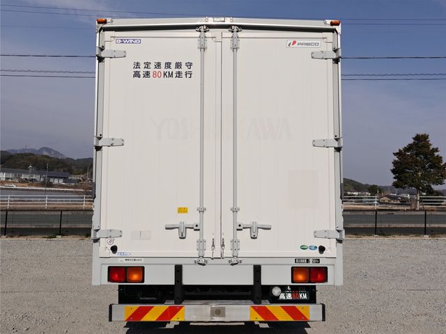 MITSUBISHI FUSOU FIGHTER 2011 Image 31