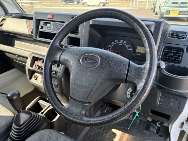 DAIHATSU HIJET TRUCK 4WD 2018 Image 31