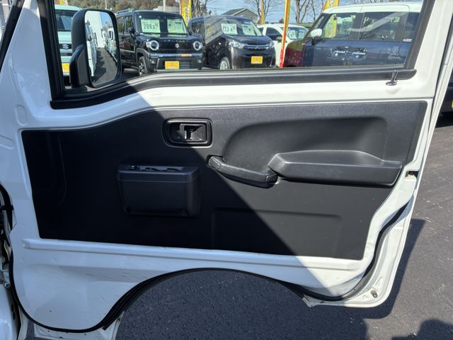 DAIHATSU HIJET TRUCK 4WD 2018 Image 31