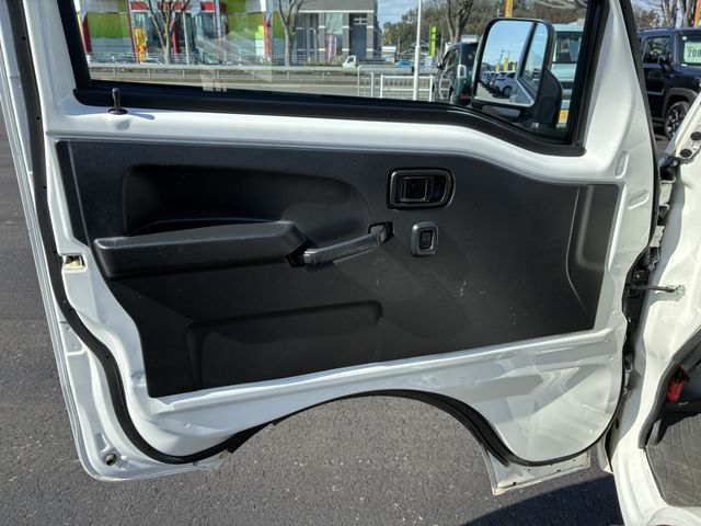 DAIHATSU HIJET TRUCK 4WD 2018 Image 31