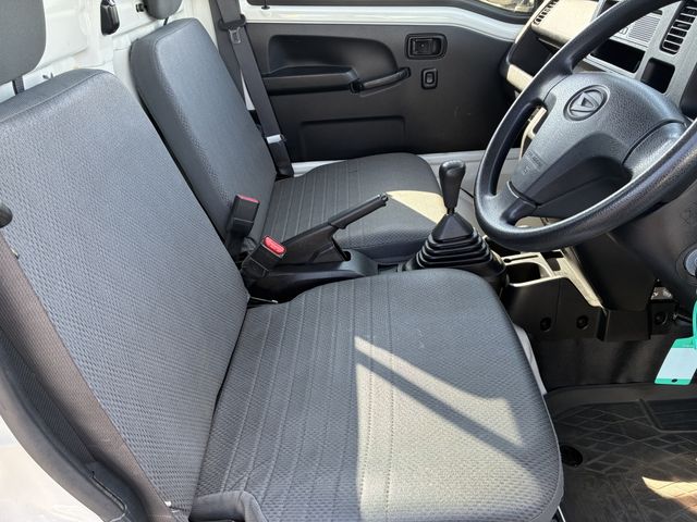 DAIHATSU HIJET TRUCK 4WD 2018 Image 31