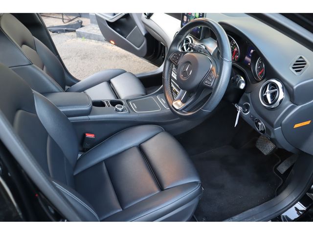 MERCEDES BENZ GLA CL 2019 Image 31