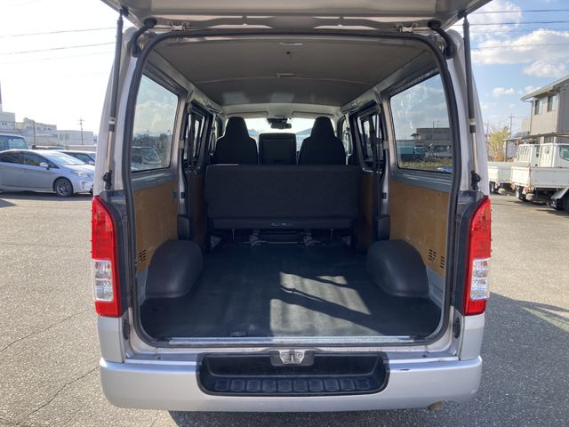 TOYOTA REGIUSACE VAN 1.25T 2019 Image 31