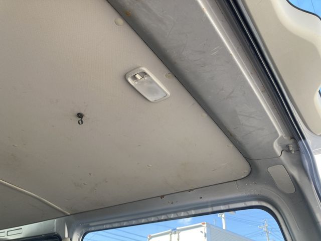 TOYOTA REGIUSACE VAN 1.25T 2019 Image 31