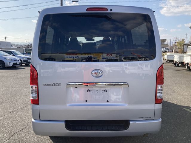 TOYOTA REGIUSACE VAN 1.25T 2019 Image 31
