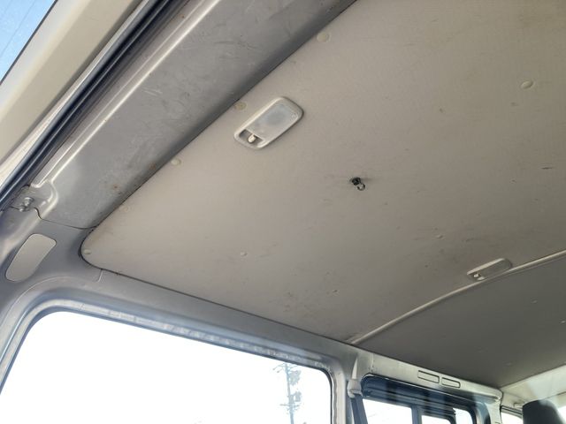 TOYOTA REGIUSACE VAN 1.25T 2019 Image 31