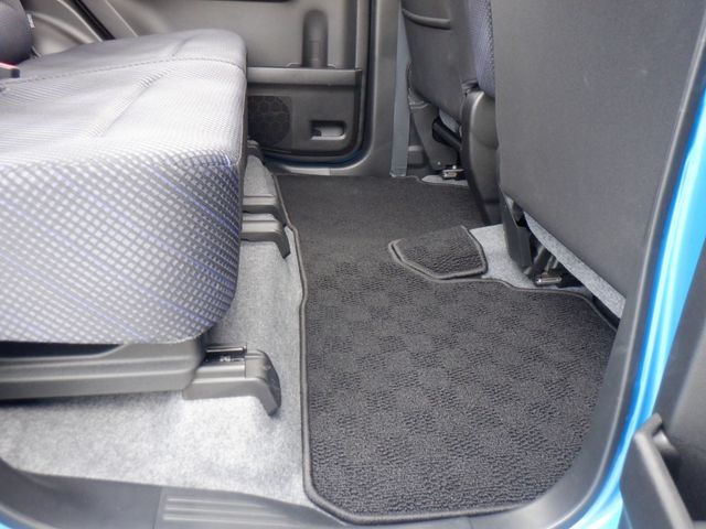 SUZUKI WAGON R 2021 Image 31