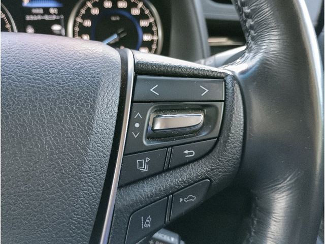 TOYOTA VELLFIRE  HYBRID 4WD 2018 Image 31