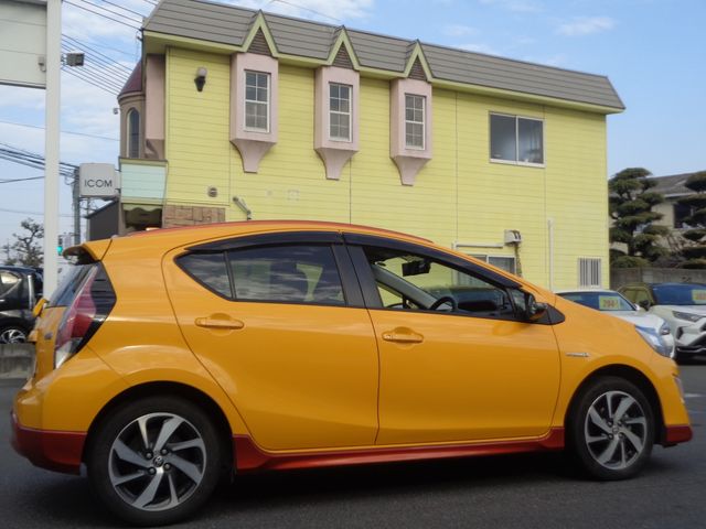 TOYOTA AQUA 2015 Image 31