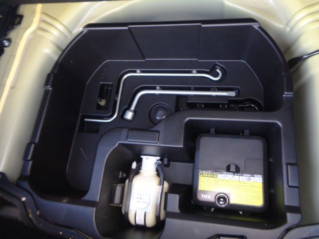 TOYOTA AQUA 2015 Image 31