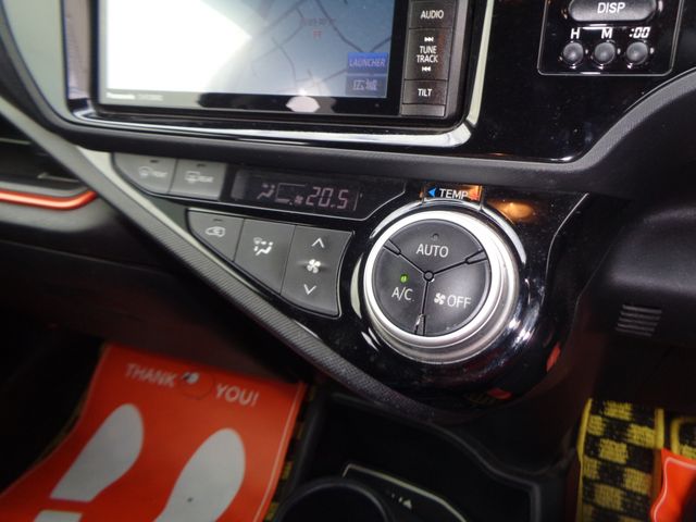 TOYOTA AQUA 2015 Image 31