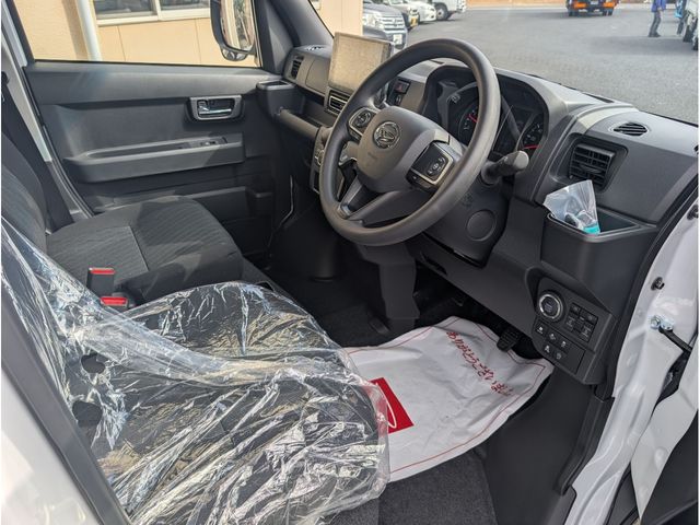 DAIHATSU ATRAI VAN 4WD 2026 Image 31