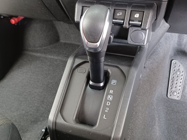 SUZUKI JIMNY 4WD 2024 Image 31