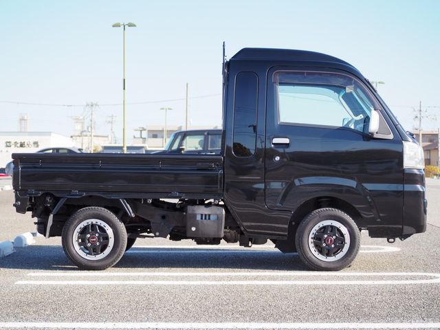 DAIHATSU HIJET TRUCK 4WD 2016 Image 31