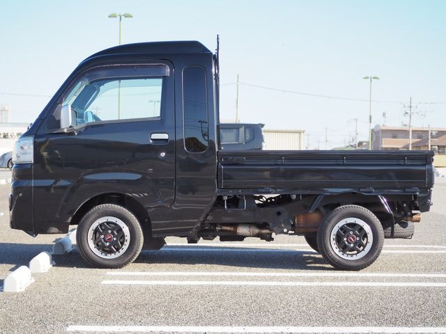 DAIHATSU HIJET TRUCK 4WD 2016 Image 31