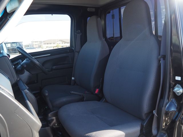 DAIHATSU HIJET TRUCK 4WD 2016 Image 31