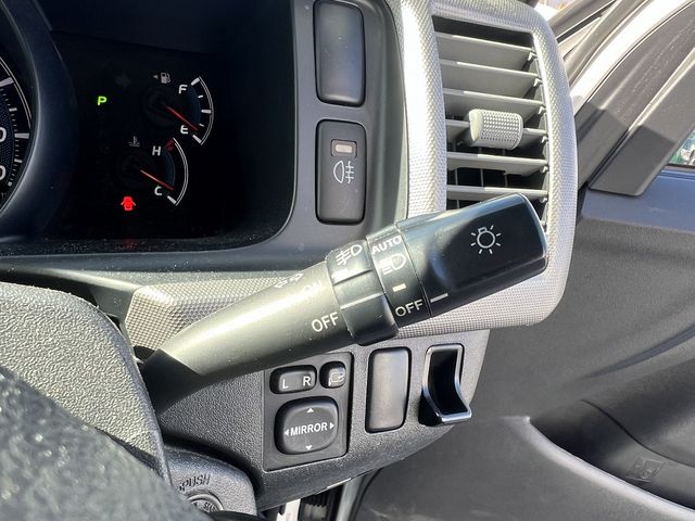 TOYOTA HIACE WAGON 4WD 2013 Image 31