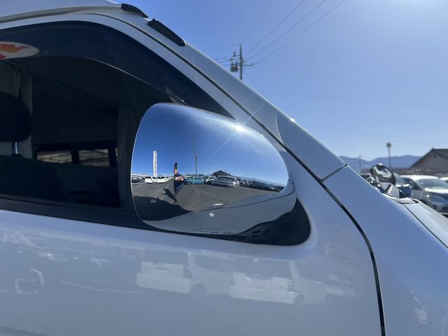 TOYOTA HIACE WAGON 4WD 2013 Image 31
