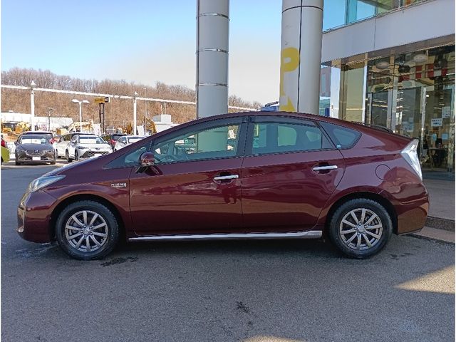 TOYOTA PRIUS PHV 2014 Image 31
