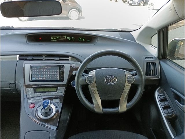TOYOTA PRIUS PHV 2014 Image 31