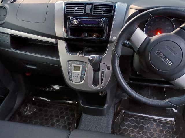 DAIHATSU MOVE CUSTOM 2014 Image 31