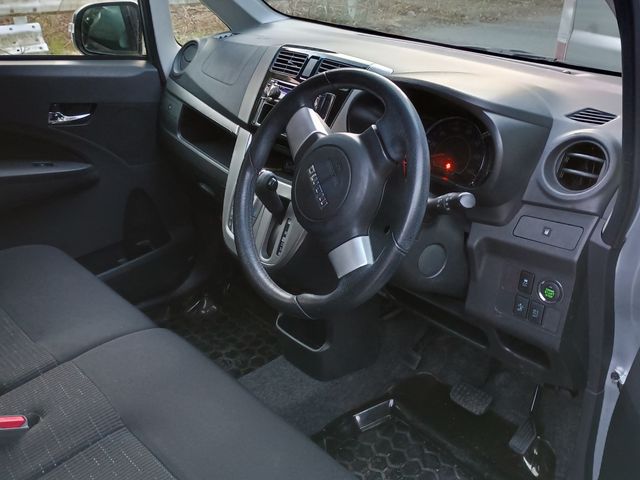 DAIHATSU MOVE CUSTOM 2014 Image 31