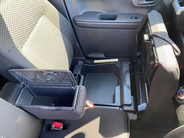 TOYOTA PIXIS MEGA 2019 Image 31