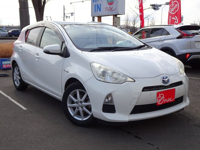 TOYOTA AQUA 2013 Image 31