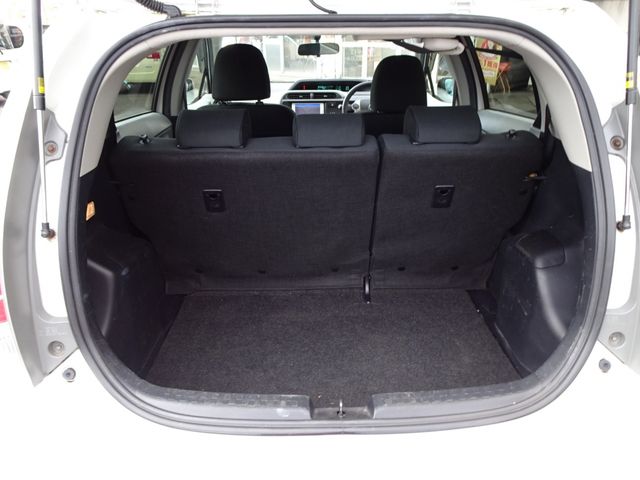 TOYOTA AQUA 2013 Image 31