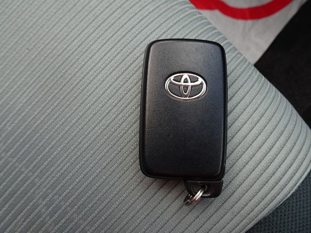 TOYOTA AQUA 2013 Image 31