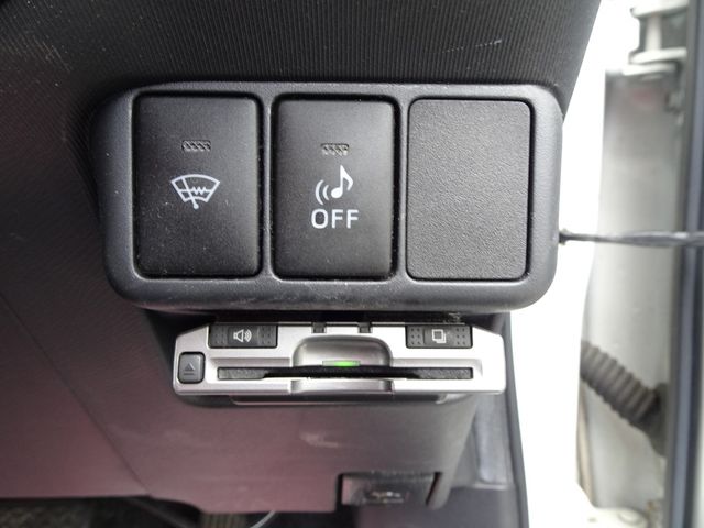 TOYOTA AQUA 2013 Image 31