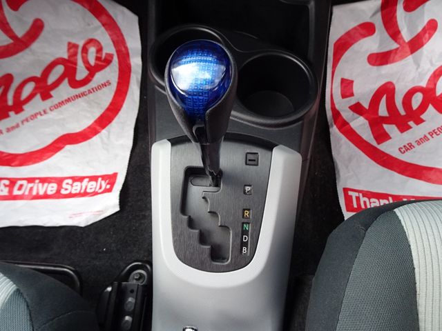 TOYOTA AQUA 2013 Image 31