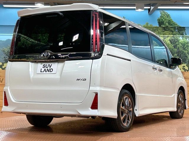 TOYOTA NOAH 2020 Image 31