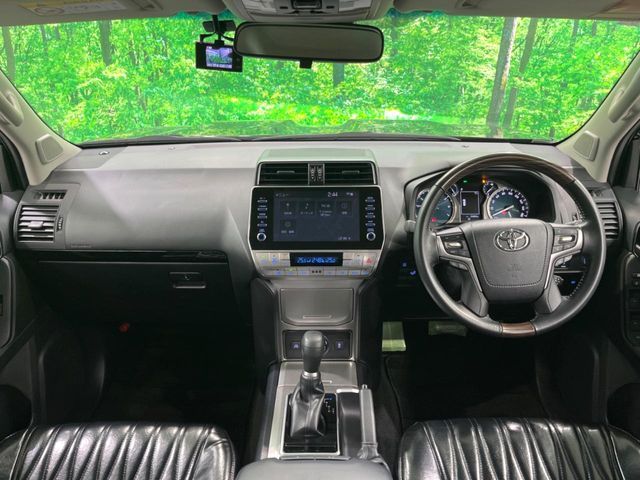 TOYOTA LANDCRUISER PRADO 2023 Image 31