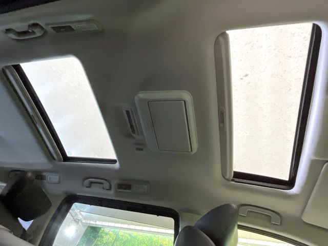 NISSAN ELGRAND 2015 Image 31