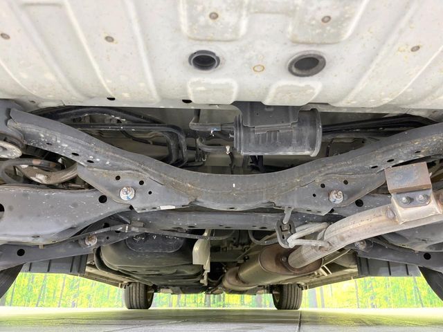 NISSAN ELGRAND 2015 Image 31