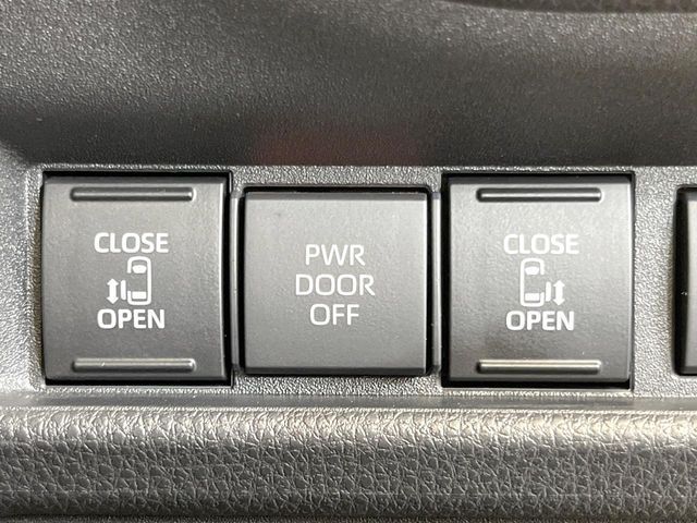 TOYOTA SIENTA HYBRID 2025 Image 31