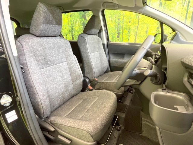 TOYOTA SIENTA HYBRID 2025 Image 31