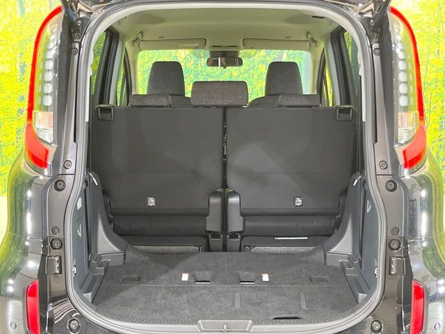 TOYOTA SIENTA HYBRID 2025 Image 31