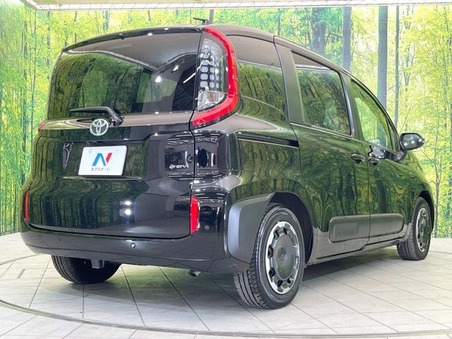 TOYOTA SIENTA HYBRID 2025 Image 31