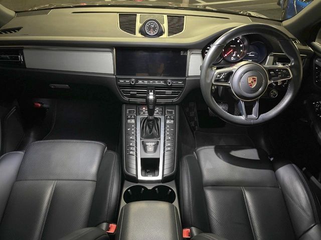PORSCHE MACAN 2019 Image 31