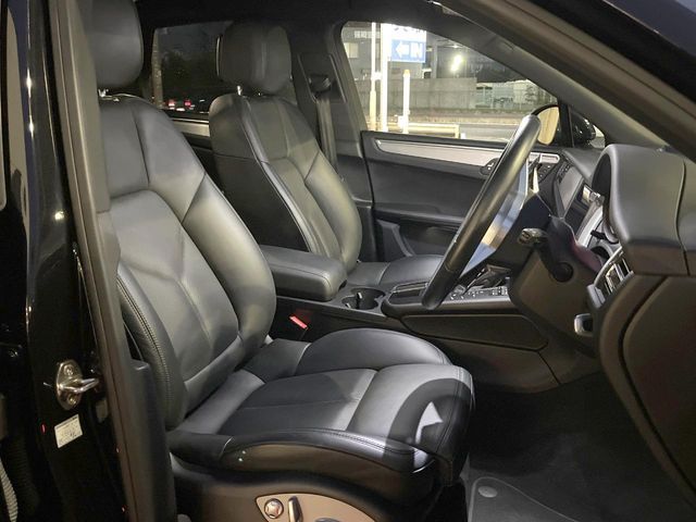 PORSCHE MACAN 2019 Image 31