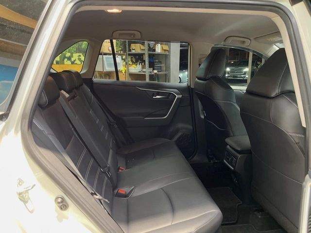 TOYOTA RAV4 HYBRID 4WD 2020 Image 31