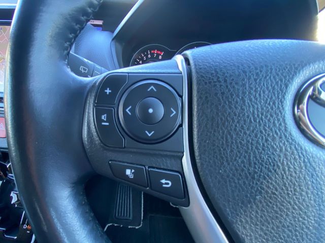 TOYOTA VOXY 2018 Image 31