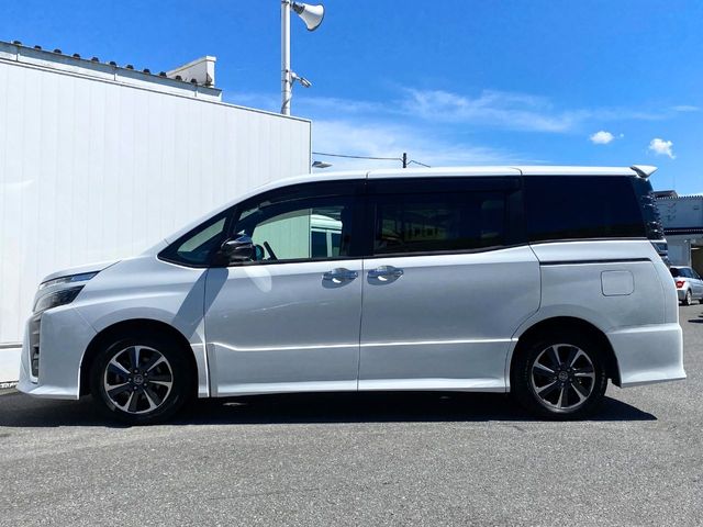 TOYOTA VOXY 2018 Image 31