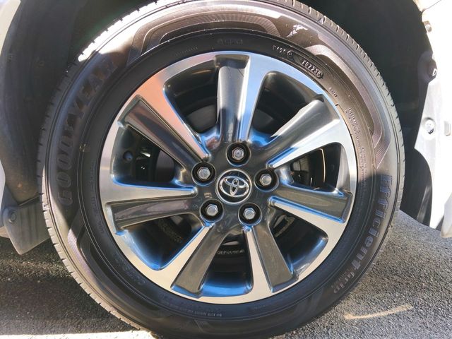 TOYOTA VOXY 2018 Image 31