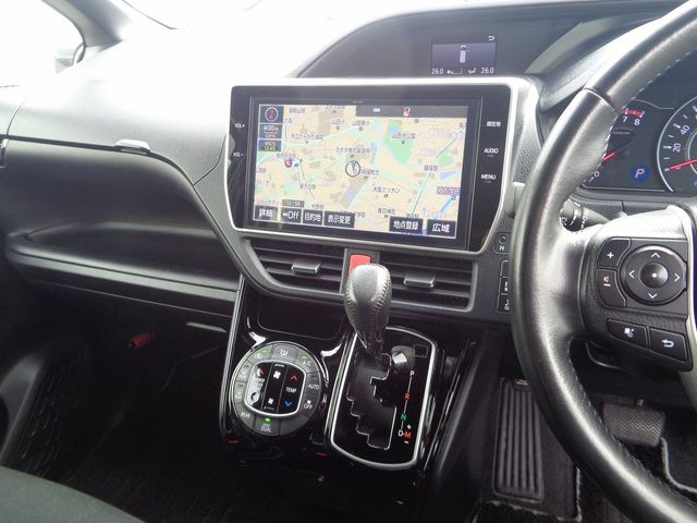 TOYOTA NOAH 2018 Image 31