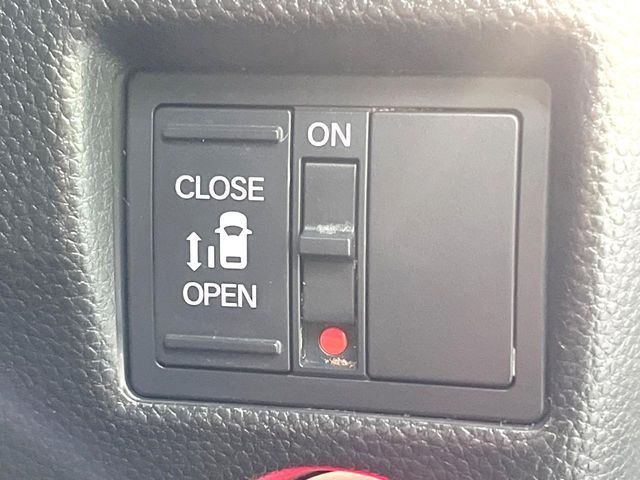 HONDA N BOX CUSTOM 2018 Image 31