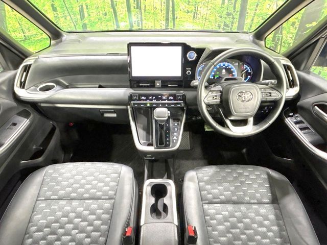 TOYOTA VOXY HYBRID 2023 Image 31